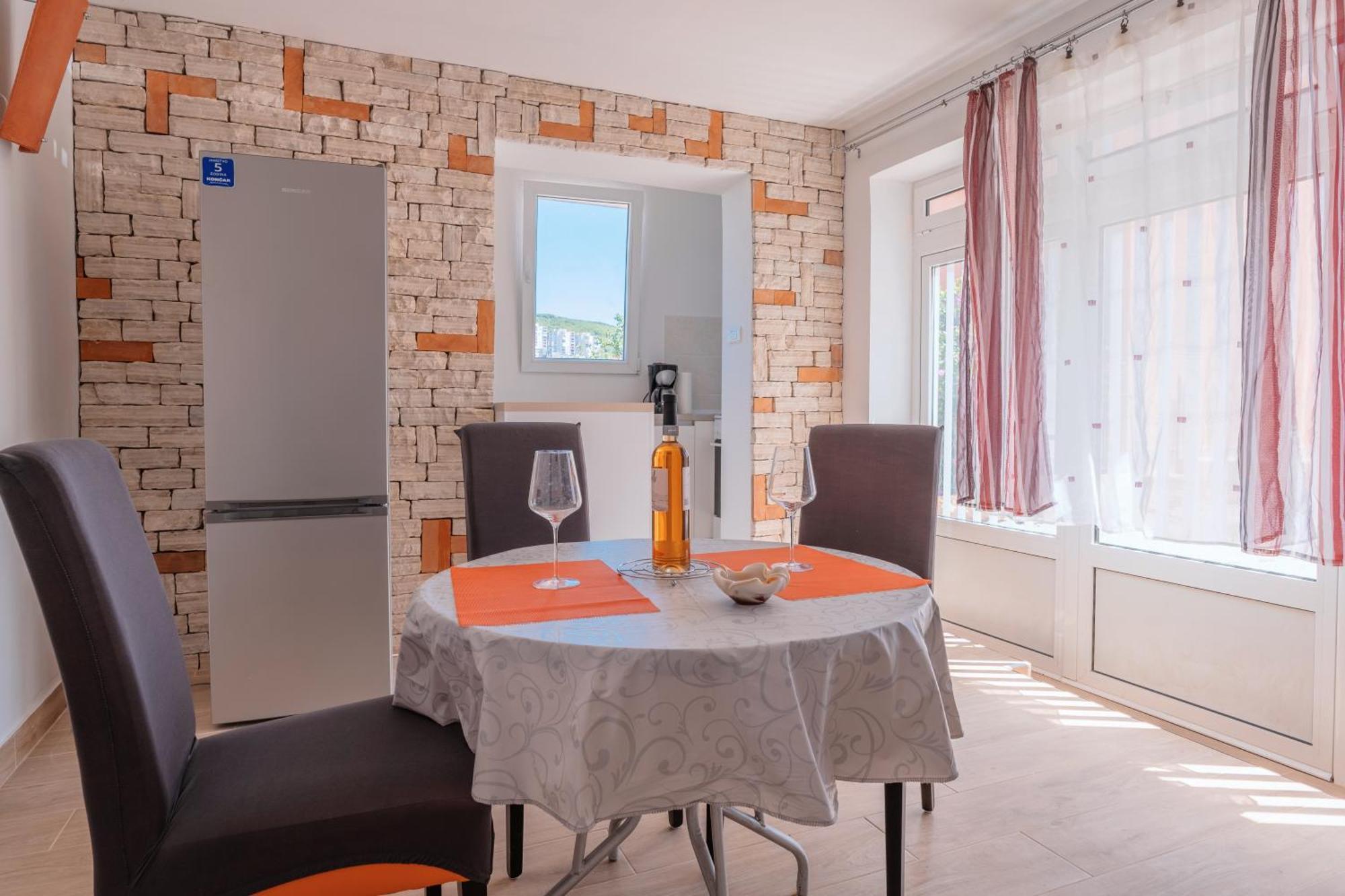 Apartments Ema Sibenik Bagian luar foto