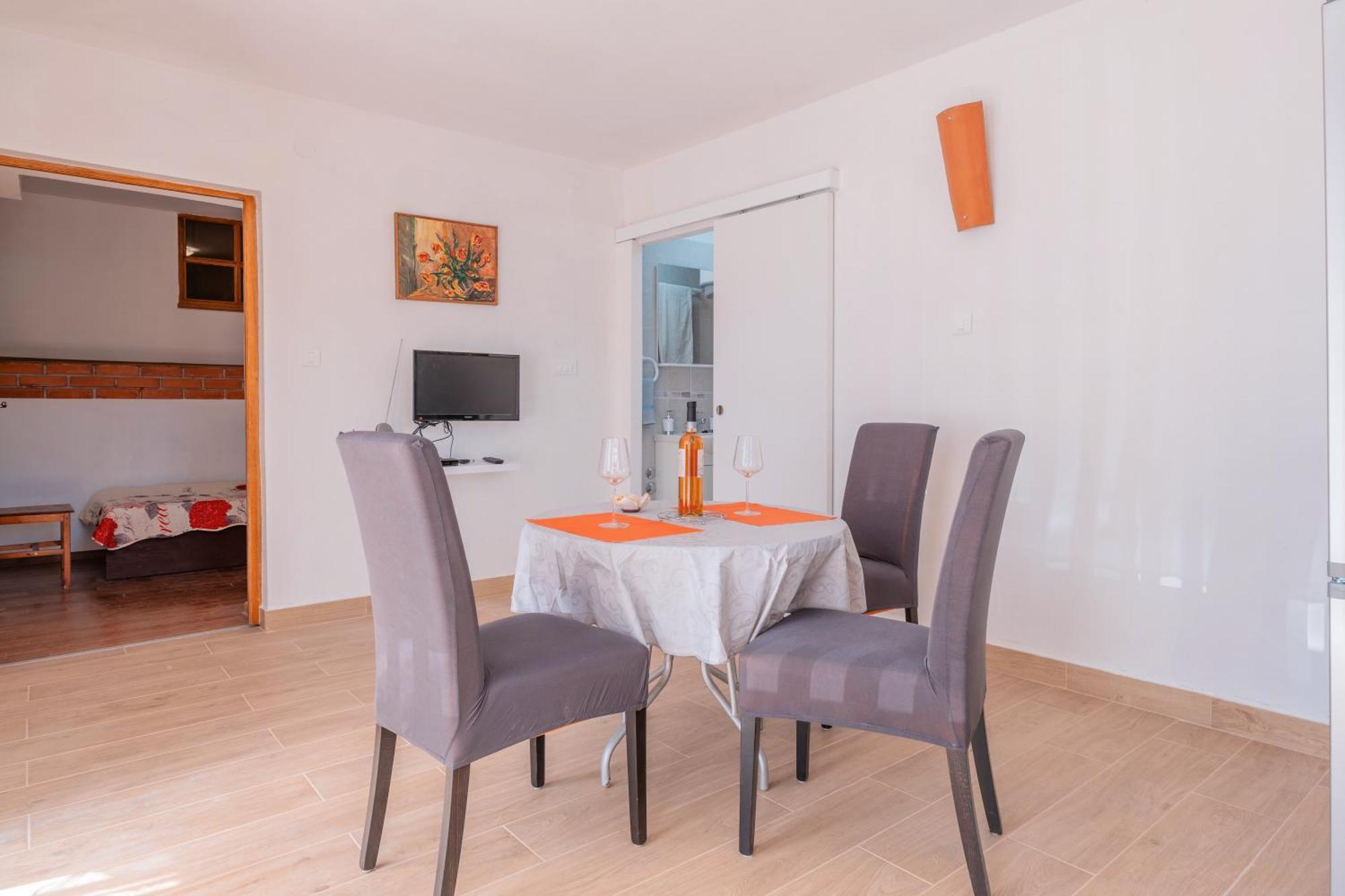 Apartments Ema Sibenik Bagian luar foto
